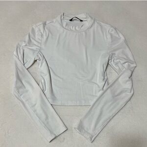 Mock Neck Fitted White Cropped Tee